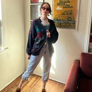 Hand Loomed by Indigenous Peoples Sweater with Turquoise Buttons 
Large
Felizzi